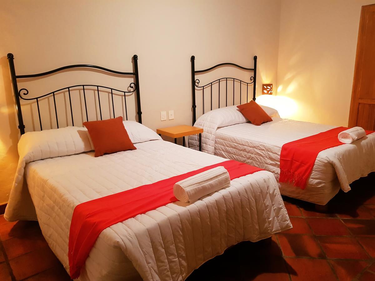 Puerta San Pedro Hotel Tlaquepaque Екстериор снимка
