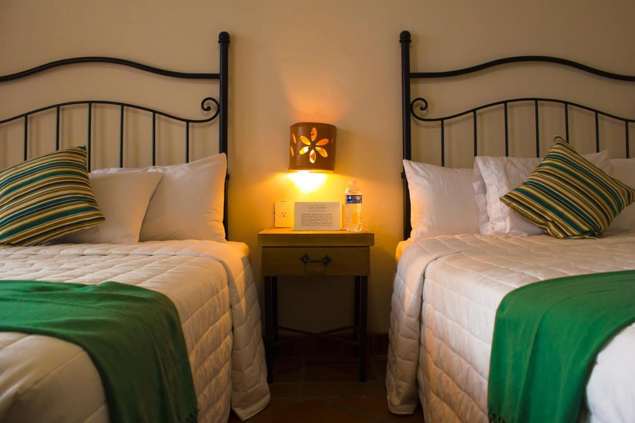 Puerta San Pedro Hotel Tlaquepaque Екстериор снимка